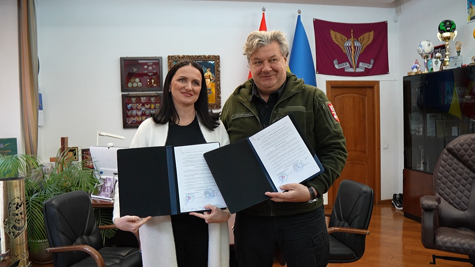 БФ ТВОЯ ОПОРА та Житомирська ОВА підписали Меморандум для підтримки прийомних батьків