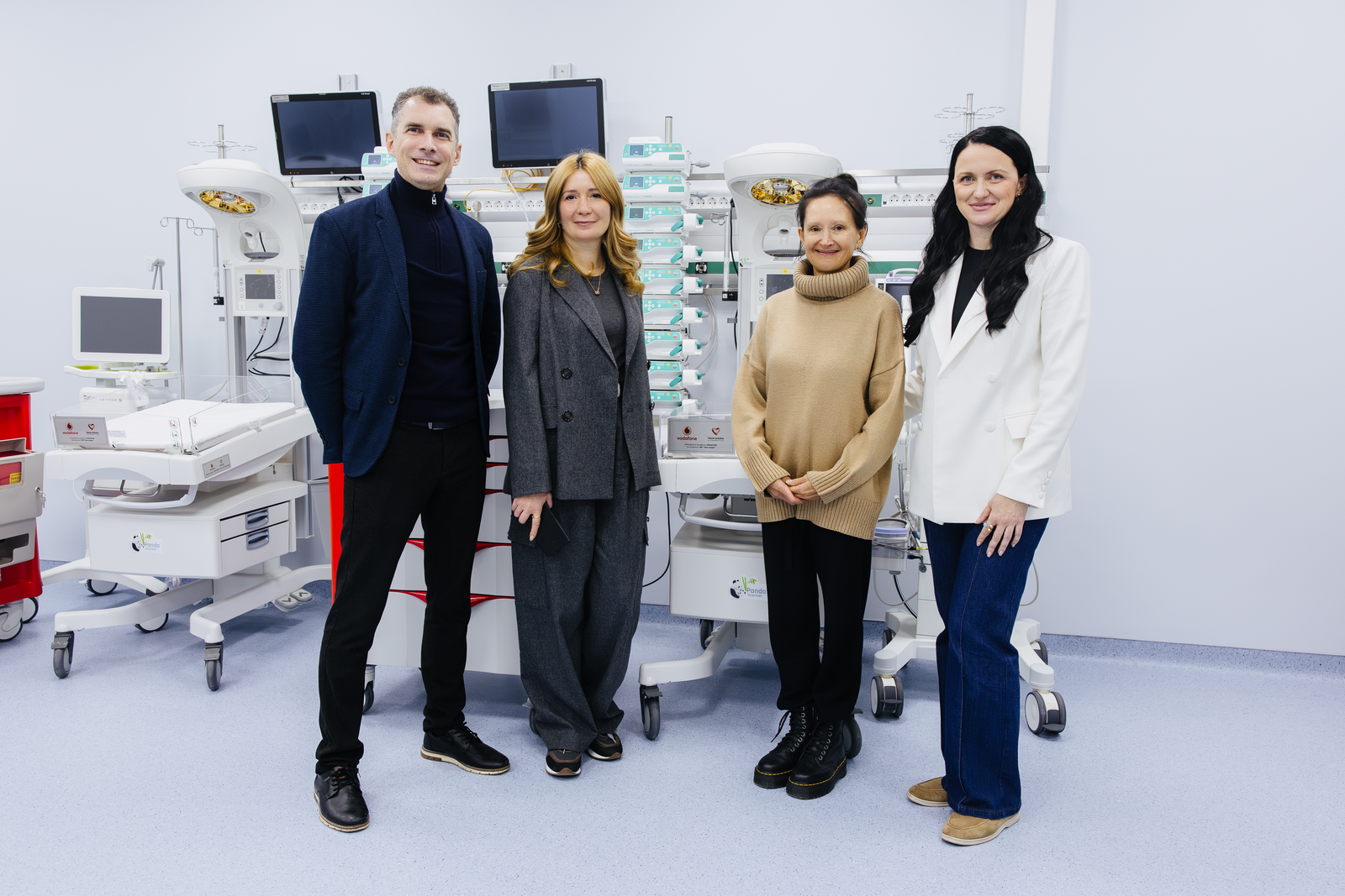 Vodafone Ukraine and the charitable foundation “Tvoya Opora” have delivered infant resuscitation systems to the Center for Pediatric Cardiology and Cardiac Surgery of the Ministry of Health of Ukraine.