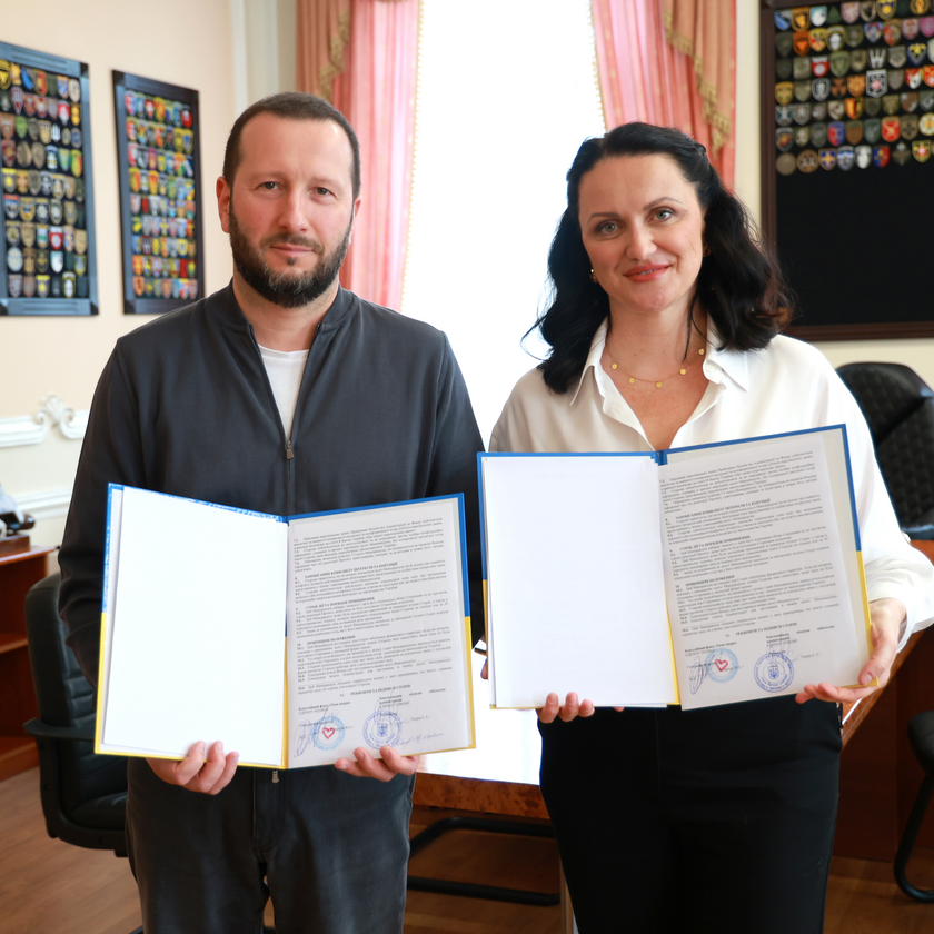 БФ ТВОЯ ОПОРА та Хмельницька ОВА підписали Меморандум для підтримки прийомних батьків